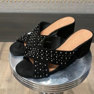 Women’s shoes